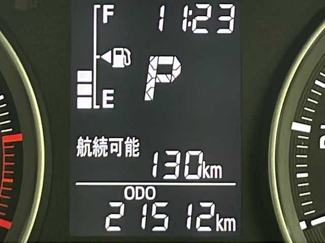 ダイハツ キャスト スタイル G VS SAⅢ 秋田県 2023(令5)年 2.2万km シャイニングホワイトパール 4WD/純正ナビ/（FM/AM/フルセグTV/Bluetooth/DVD/CD）/全方位カメラ/バックカメラ/横滑り防止装置/レーンキープアシスト/衝突軽減装置/コーナーセンサー/アイドリングストップ/ETC/ステアリングリモコン/前席シートヒーター/LEDヘッドライト/オートライト/オートハイビーム/ヘッドライトレベライザー/プッシュスタート/スマートキー/純正アルミホイール/純正フロアマット/ドアバイザー