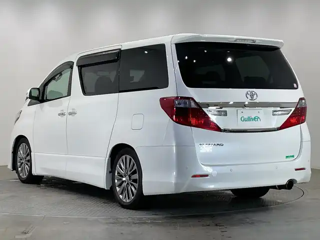 トヨタ アルファード 240S タイプゴールドⅡ 栃木県 2014(平26)年 3.1万km ホワイトパールクリスタルシャイン アルパイン製ナビ(EX1000)/(フルセグTV・Bluetooth・CD・SD)/バックカメラ/フリップダウンモニター/ドライブレコーダー/前後コーナーセンサー/オットマン/ウォークスルー/電動リアゲート/社外マフラー/ローダウン/両側パワースライドドア/ビルトインETC/スマートキー/スペアキー1本/HIDヘッドライト/オートライト/ドアバイザー/取扱説明書