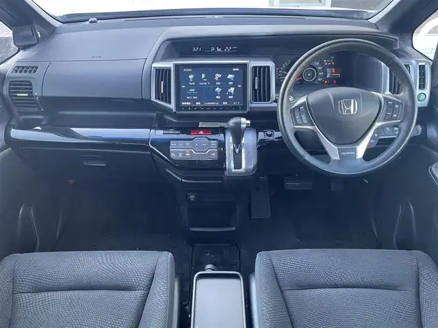 ホンダ ステップワゴン スパーダ Z 徳島県 2014(平26)年 9.7万km ホワイトオーキッドパール (株)IDOMが運営する【じしゃロン徳島店】の自社ローン専用車両になりますこちらは現金またはオートローンご利用時の価格です。/自社ローンご希望の方は別途その旨お申付け下さい”										/										/純正９型ナビゲーション　/バックカメラ　/ＨＩＤオートヘッドライト　/フォグランプ/フリップダウンモニター/純正１６インチアルミホイール/両側パワースライドドア　/パドルシフト/アイドリングストップ/ビルトインＥＴＣ　/クルーズコントロール/ウィンカーミラー/メッキドアハンドル/革巻きステアリング/ステアリングリモコン/ｗエアバック/純正フロアマット/取扱説明書