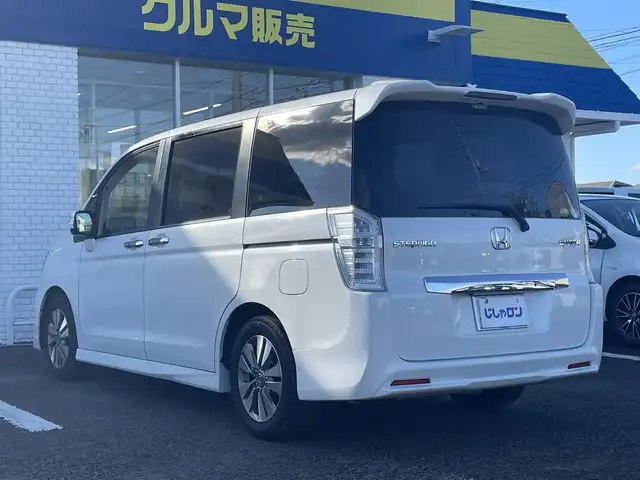 ホンダ ステップワゴン スパーダ Z 徳島県 2014(平26)年 9.7万km ホワイトオーキッドパール (株)IDOMが運営する【じしゃロン徳島店】の自社ローン専用車両になりますこちらは現金またはオートローンご利用時の価格です。/自社ローンご希望の方は別途その旨お申付け下さい”										/										/純正９型ナビゲーション　/バックカメラ　/ＨＩＤオートヘッドライト　/フォグランプ/フリップダウンモニター/純正１６インチアルミホイール/両側パワースライドドア　/パドルシフト/アイドリングストップ/ビルトインＥＴＣ　/クルーズコントロール/ウィンカーミラー/メッキドアハンドル/革巻きステアリング/ステアリングリモコン/ｗエアバック/純正フロアマット/取扱説明書
