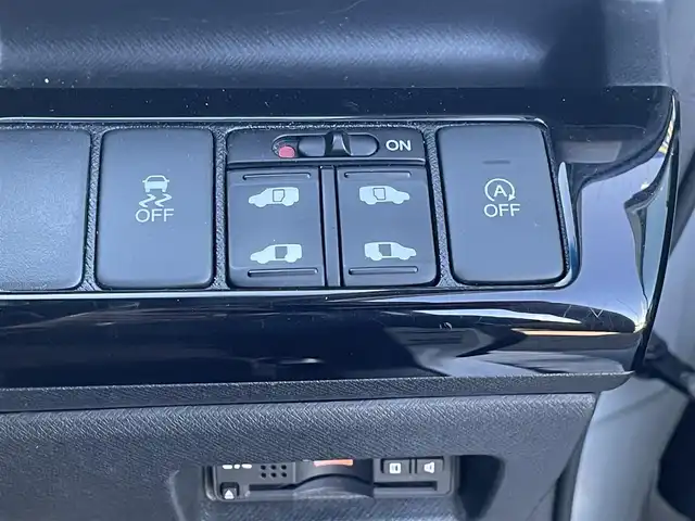 ホンダ ステップワゴン スパーダ Z 徳島県 2014(平26)年 9.7万km ホワイトオーキッドパール (株)IDOMが運営する【じしゃロン徳島店】の自社ローン専用車両になりますこちらは現金またはオートローンご利用時の価格です。/自社ローンご希望の方は別途その旨お申付け下さい”										/										/純正９型ナビゲーション　/バックカメラ　/ＨＩＤオートヘッドライト　/フォグランプ/フリップダウンモニター/純正１６インチアルミホイール/両側パワースライドドア　/パドルシフト/アイドリングストップ/ビルトインＥＴＣ　/クルーズコントロール/ウィンカーミラー/メッキドアハンドル/革巻きステアリング/ステアリングリモコン/ｗエアバック/純正フロアマット/取扱説明書