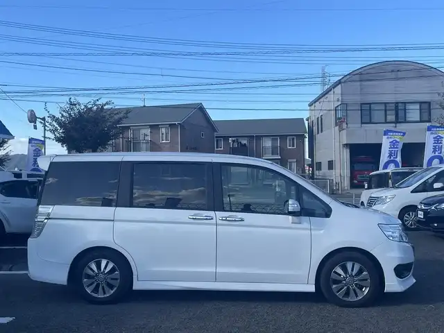 ホンダ ステップワゴン スパーダ Z 徳島県 2014(平26)年 9.7万km ホワイトオーキッドパール (株)IDOMが運営する【じしゃロン徳島店】の自社ローン専用車両になりますこちらは現金またはオートローンご利用時の価格です。/自社ローンご希望の方は別途その旨お申付け下さい”										/										/純正９型ナビゲーション　/バックカメラ　/ＨＩＤオートヘッドライト　/フォグランプ/フリップダウンモニター/純正１６インチアルミホイール/両側パワースライドドア　/パドルシフト/アイドリングストップ/ビルトインＥＴＣ　/クルーズコントロール/ウィンカーミラー/メッキドアハンドル/革巻きステアリング/ステアリングリモコン/ｗエアバック/純正フロアマット/取扱説明書
