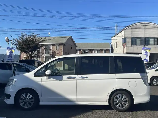 ホンダ ステップワゴン スパーダ Z 徳島県 2014(平26)年 9.7万km ホワイトオーキッドパール (株)IDOMが運営する【じしゃロン徳島店】の自社ローン専用車両になりますこちらは現金またはオートローンご利用時の価格です。/自社ローンご希望の方は別途その旨お申付け下さい”										/										/純正９型ナビゲーション　/バックカメラ　/ＨＩＤオートヘッドライト　/フォグランプ/フリップダウンモニター/純正１６インチアルミホイール/両側パワースライドドア　/パドルシフト/アイドリングストップ/ビルトインＥＴＣ　/クルーズコントロール/ウィンカーミラー/メッキドアハンドル/革巻きステアリング/ステアリングリモコン/ｗエアバック/純正フロアマット/取扱説明書