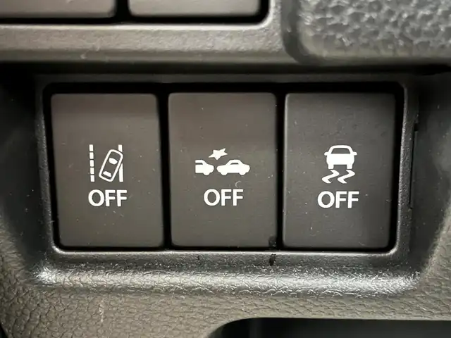 スズキ スペーシア ギア マイスタイル 奈良県 2023(令5)年 1.7万km シフォンアイボリーメタリック ワンオーナー/純正9インチナビ/（フルセグ/BT/CD/DVD）/レーダークルーズコントロール/アラウンドビューモニター/後方コーナーセンサー/衝突軽減システム/レーンキープアシスト/両側パワースライドドア/前席シートヒーター/後席サンシェード/前後ドライブレコーダー（ZDR035）/ETC/保証書/取り扱い説明書/スペアキーX1