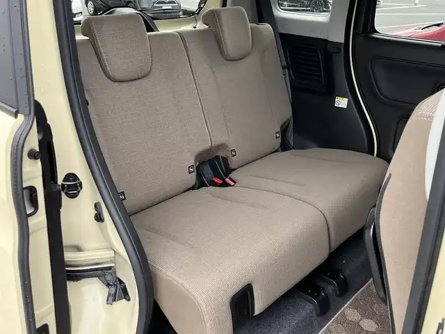 スズキ スペーシア ギア マイスタイル 奈良県 2023(令5)年 1.7万km シフォンアイボリーメタリック ワンオーナー/純正9インチナビ/（フルセグ/BT/CD/DVD）/レーダークルーズコントロール/アラウンドビューモニター/後方コーナーセンサー/衝突軽減システム/レーンキープアシスト/両側パワースライドドア/前席シートヒーター/後席サンシェード/前後ドライブレコーダー（ZDR035）/ETC/保証書/取り扱い説明書/スペアキーX1