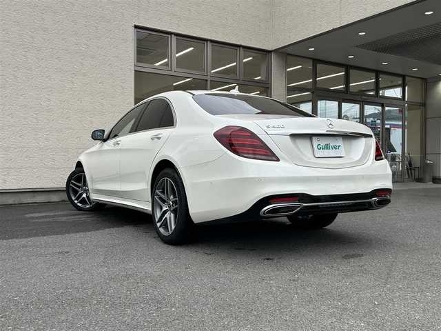 メルセデス・ベンツ Ｓ４００ AMGライン 大阪府 2017(平29)年 1.8万km ダイヤモンドホワイト サンルーフ/黒革シート/冷暖エアシート/パワーシート/パワートランク/純正ナビ フルセグTV BT USB/全方位カメラ/ビルトインETC/衝突被害軽減ブレーキ/レーダークルーズコントロール/レーンアシスト/ブラインドスポットモニタ/オートマチックハイビーム/LEDオートヘッドライト/リアフォグ/コーナーセンサー/スマートキー 2個/ステアリングリモコン/19インチアルミホイール/W サイド カーテン エアバッグ/保証書 取説/禁煙車