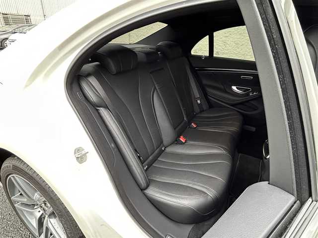 メルセデス・ベンツ Ｓ４００ AMGライン 大阪府 2017(平29)年 1.8万km ダイヤモンドホワイト サンルーフ/黒革シート/冷暖エアシート/パワーシート/パワートランク/純正ナビ フルセグTV BT USB/全方位カメラ/ビルトインETC/衝突被害軽減ブレーキ/レーダークルーズコントロール/レーンアシスト/ブラインドスポットモニタ/オートマチックハイビーム/LEDオートヘッドライト/リアフォグ/コーナーセンサー/スマートキー 2個/ステアリングリモコン/19インチアルミホイール/W サイド カーテン エアバッグ/保証書 取説/禁煙車