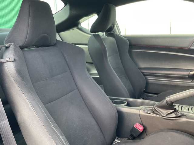 スバル ＢＲＺ R 福岡県 2015(平27)年 8.6万km WRブルーパール 社外ナビ/（Bluetooth/TV/AM/FM/CD/DVD）/バックカメラ/純正16インチアルミホイール/ETC/横滑り防止装置/純正フロアマット/ISOFIX/電格ミラー/保証書/取扱説明書