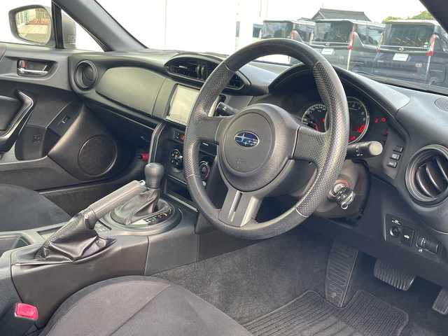 スバル ＢＲＺ R 福岡県 2015(平27)年 8.6万km WRブルーパール 社外ナビ/（Bluetooth/TV/AM/FM/CD/DVD）/バックカメラ/純正16インチアルミホイール/ETC/横滑り防止装置/純正フロアマット/ISOFIX/電格ミラー/保証書/取扱説明書