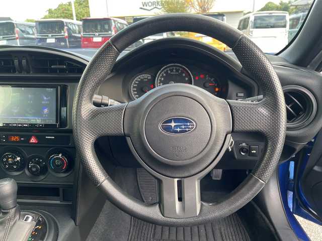スバル ＢＲＺ R 福岡県 2015(平27)年 8.6万km WRブルーパール 社外ナビ/（Bluetooth/TV/AM/FM/CD/DVD）/バックカメラ/純正16インチアルミホイール/ETC/横滑り防止装置/純正フロアマット/ISOFIX/電格ミラー/保証書/取扱説明書