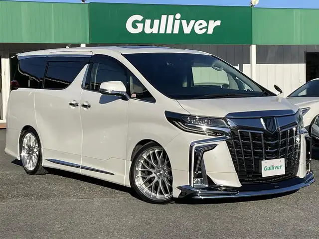 トヨタ アルファード S Cパッケージ 千葉県 2019(令1)年 5万km ホワイトパールクリスタルシャイン モデリスタエアロ(F/S/R)/モデリスタシグネチャーイルミブレード/サンルーフ/黒レザーシート/純正9インチSDナビ【NSZT-Y68T】/・CD/DVD/MSV/Bluetooth/フルセグ/純正12.1インチフリップダウンモニター【V12T-R68C】/デジタルインナーミラー/両後パワースライドドア/パワーバックドア/前席パワーシート/前席シートヒーター/前席シートベンチレーション/トヨタセーフティーセンス/・プリクラッシュセーフティー/・レーンディパーチャーアラート/・パーキングサポートブレーキ/・ブラインドスポットモニター/・ロードサインアシスト/・オートマチックハイビーム/・アダプティブクルーズコントロール/スマートキー/前後コーナーセンサー/ローダウン/社外21インチアルミホイール/ステアリングヒーター/純正LED三眼ヘッドライト/フォグランプ/社外ドライブレコーダー/ビルトインETC2.0/サイド＆カーテンエアバッグ