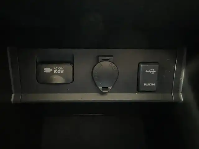 トヨタ アルファード S Cパッケージ 千葉県 2019(令1)年 5万km ホワイトパールクリスタルシャイン モデリスタエアロ(F/S/R)/モデリスタシグネチャーイルミブレード/サンルーフ/黒レザーシート/純正9インチSDナビ【NSZT-Y68T】/・CD/DVD/MSV/Bluetooth/フルセグ/純正12.1インチフリップダウンモニター【V12T-R68C】/デジタルインナーミラー/両後パワースライドドア/パワーバックドア/前席パワーシート/前席シートヒーター/前席シートベンチレーション/トヨタセーフティーセンス/・プリクラッシュセーフティー/・レーンディパーチャーアラート/・パーキングサポートブレーキ/・ブラインドスポットモニター/・ロードサインアシスト/・オートマチックハイビーム/・アダプティブクルーズコントロール/スマートキー/前後コーナーセンサー/ローダウン/社外21インチアルミホイール/ステアリングヒーター/純正LED三眼ヘッドライト/フォグランプ/社外ドライブレコーダー/ビルトインETC2.0/サイド＆カーテンエアバッグ