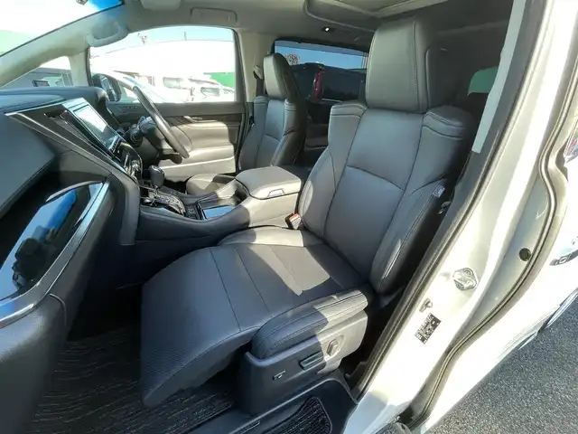 トヨタ アルファード S Cパッケージ 千葉県 2019(令1)年 5万km ホワイトパールクリスタルシャイン モデリスタエアロ(F/S/R)/モデリスタシグネチャーイルミブレード/サンルーフ/黒レザーシート/純正9インチSDナビ【NSZT-Y68T】/・CD/DVD/MSV/Bluetooth/フルセグ/純正12.1インチフリップダウンモニター【V12T-R68C】/デジタルインナーミラー/両後パワースライドドア/パワーバックドア/前席パワーシート/前席シートヒーター/前席シートベンチレーション/トヨタセーフティーセンス/・プリクラッシュセーフティー/・レーンディパーチャーアラート/・パーキングサポートブレーキ/・ブラインドスポットモニター/・ロードサインアシスト/・オートマチックハイビーム/・アダプティブクルーズコントロール/スマートキー/前後コーナーセンサー/ローダウン/社外21インチアルミホイール/ステアリングヒーター/純正LED三眼ヘッドライト/フォグランプ/社外ドライブレコーダー/ビルトインETC2.0/サイド＆カーテンエアバッグ