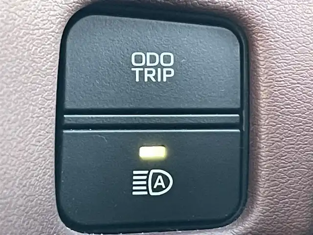 トヨタ クラウン ハイブリッド RS アドバンス 岡山県 2019(平31)年 9.9万km ホワイトパールクリスタルシャイン 登録時走行距離98483km/純正ナビ/フルセグTV(AM/FM/CD/DVD/Bluetooth)/バックカメラ/ビルトインETC/ヘッドアップディスプレイ/ドライブレコーダー/トヨタセーフティセンス/・ブラインドスポットモニター/・レーダークルーズコントロール/・オートマチックハイビーム/・プリクラッシュセーフティ/・レーンディバーチャーアラート/横滑り防止装置/オートブレーキホールド/D/N席パワーシート/D/N席シートヒーター/ステアリングヒーター/ハーフレザーシート/シートメモリー/フロアマット/18インチ純正AW