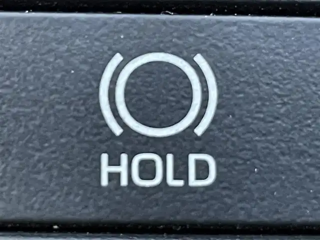 トヨタ クラウン ハイブリッド RS アドバンス 岡山県 2019(平31)年 9.9万km ホワイトパールクリスタルシャイン 登録時走行距離98483km/純正ナビ/フルセグTV(AM/FM/CD/DVD/Bluetooth)/バックカメラ/ビルトインETC/ヘッドアップディスプレイ/ドライブレコーダー/トヨタセーフティセンス/・ブラインドスポットモニター/・レーダークルーズコントロール/・オートマチックハイビーム/・プリクラッシュセーフティ/・レーンディバーチャーアラート/横滑り防止装置/オートブレーキホールド/D/N席パワーシート/D/N席シートヒーター/ステアリングヒーター/ハーフレザーシート/シートメモリー/フロアマット/18インチ純正AW