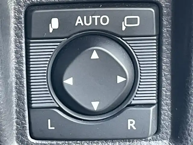 トヨタ クラウン ハイブリッド RS アドバンス 岡山県 2019(平31)年 9.9万km ホワイトパールクリスタルシャイン 登録時走行距離98483km/純正ナビ/フルセグTV(AM/FM/CD/DVD/Bluetooth)/バックカメラ/ビルトインETC/ヘッドアップディスプレイ/ドライブレコーダー/トヨタセーフティセンス/・ブラインドスポットモニター/・レーダークルーズコントロール/・オートマチックハイビーム/・プリクラッシュセーフティ/・レーンディバーチャーアラート/横滑り防止装置/オートブレーキホールド/D/N席パワーシート/D/N席シートヒーター/ステアリングヒーター/ハーフレザーシート/シートメモリー/フロアマット/18インチ純正AW