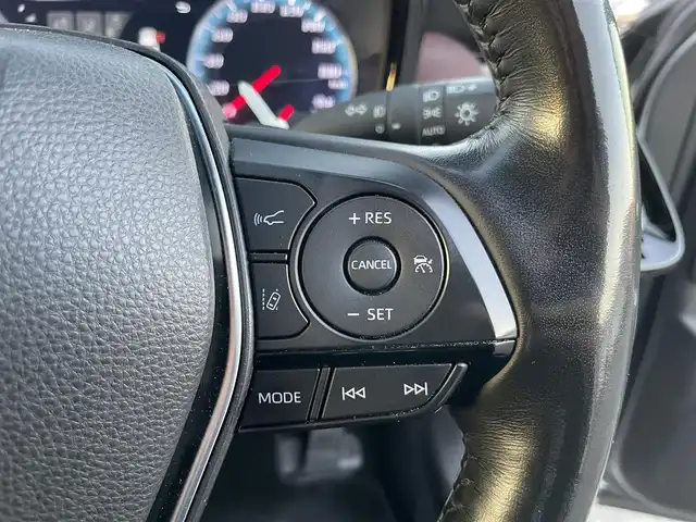 トヨタ クラウン ハイブリッド RS アドバンス 岡山県 2019(平31)年 9.9万km ホワイトパールクリスタルシャイン 登録時走行距離98483km/純正ナビ/フルセグTV(AM/FM/CD/DVD/Bluetooth)/バックカメラ/ビルトインETC/ヘッドアップディスプレイ/ドライブレコーダー/トヨタセーフティセンス/・ブラインドスポットモニター/・レーダークルーズコントロール/・オートマチックハイビーム/・プリクラッシュセーフティ/・レーンディバーチャーアラート/横滑り防止装置/オートブレーキホールド/D/N席パワーシート/D/N席シートヒーター/ステアリングヒーター/ハーフレザーシート/シートメモリー/フロアマット/18インチ純正AW