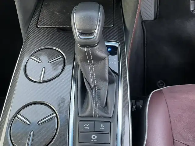 トヨタ クラウン ハイブリッド RS アドバンス 岡山県 2019(平31)年 9.9万km ホワイトパールクリスタルシャイン 登録時走行距離98483km/純正ナビ/フルセグTV(AM/FM/CD/DVD/Bluetooth)/バックカメラ/ビルトインETC/ヘッドアップディスプレイ/ドライブレコーダー/トヨタセーフティセンス/・ブラインドスポットモニター/・レーダークルーズコントロール/・オートマチックハイビーム/・プリクラッシュセーフティ/・レーンディバーチャーアラート/横滑り防止装置/オートブレーキホールド/D/N席パワーシート/D/N席シートヒーター/ステアリングヒーター/ハーフレザーシート/シートメモリー/フロアマット/18インチ純正AW