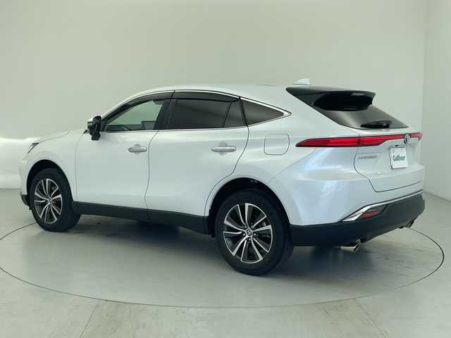 トヨタ ハリアー G 愛知県 2023(令5)年 1.3万km プラチナホワイトパールマイカ ワンオーナー/純正12.3インチナビ/USB/Miracast/Bluetooth/フルセグテレビ/バックカメラ/ドライブレコーダー/セーフティセンス/・プリクラッシュセーフティ/・レーダークルーズコントロール/・ロードサインアシスト/・ドライバー異常時対応システム/・横断歩行者検知機能/・緊急時操舵支援/・レーントレーシングアシスト/・アダプティブハイビーム/パーキングサポートブレーキ/ブラインドスポットモニター/パワーバックドア/ETC2.0/デジタルインナーミラー(ドラレコ付)/ハーフレザーシート/LEDヘッドライト