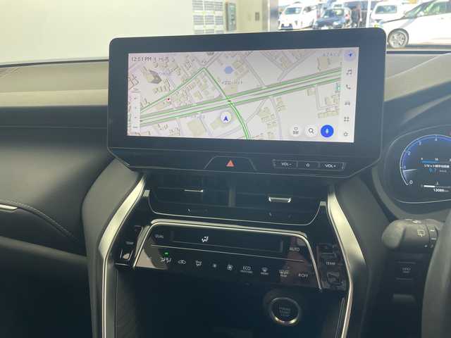 トヨタ ハリアー G 愛知県 2023(令5)年 1.3万km プラチナホワイトパールマイカ ワンオーナー/純正12.3インチナビ/USB/Miracast/Bluetooth/フルセグテレビ/バックカメラ/ドライブレコーダー/セーフティセンス/・プリクラッシュセーフティ/・レーダークルーズコントロール/・ロードサインアシスト/・ドライバー異常時対応システム/・横断歩行者検知機能/・緊急時操舵支援/・レーントレーシングアシスト/・アダプティブハイビーム/パーキングサポートブレーキ/ブラインドスポットモニター/パワーバックドア/ETC2.0/デジタルインナーミラー(ドラレコ付)/ハーフレザーシート/LEDヘッドライト