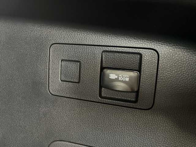 トヨタ ハリアー G 愛知県 2023(令5)年 1.3万km プラチナホワイトパールマイカ ワンオーナー/純正12.3インチナビ/USB/Miracast/Bluetooth/フルセグテレビ/バックカメラ/ドライブレコーダー/セーフティセンス/・プリクラッシュセーフティ/・レーダークルーズコントロール/・ロードサインアシスト/・ドライバー異常時対応システム/・横断歩行者検知機能/・緊急時操舵支援/・レーントレーシングアシスト/・アダプティブハイビーム/パーキングサポートブレーキ/ブラインドスポットモニター/パワーバックドア/ETC2.0/デジタルインナーミラー(ドラレコ付)/ハーフレザーシート/LEDヘッドライト