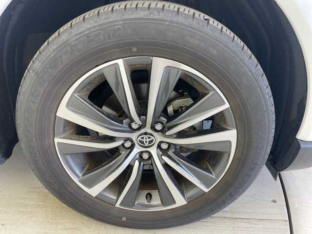 トヨタ ハリアー G 愛知県 2023(令5)年 1.3万km プラチナホワイトパールマイカ ワンオーナー/純正12.3インチナビ/USB/Miracast/Bluetooth/フルセグテレビ/バックカメラ/ドライブレコーダー/セーフティセンス/・プリクラッシュセーフティ/・レーダークルーズコントロール/・ロードサインアシスト/・ドライバー異常時対応システム/・横断歩行者検知機能/・緊急時操舵支援/・レーントレーシングアシスト/・アダプティブハイビーム/パーキングサポートブレーキ/ブラインドスポットモニター/パワーバックドア/ETC2.0/デジタルインナーミラー(ドラレコ付)/ハーフレザーシート/LEDヘッドライト