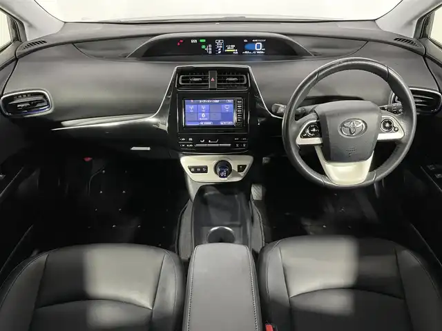 トヨタ プリウス S ツーリングセレクション 大阪府 2017(平29)年 4.5万km アティチュードブラックマイカ 純正ナビTV バックカメラ 黒革シート シートヒーター スマートキー プッシュスタート オートライト LEDヘッドライト オートエアコン