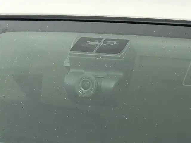 トヨタ ルーミー カスタムG 道央・札幌 2019(令1)年 0.7万km パールホワイトⅢ ・４WD/・寒冷地仕様/・社外ＳＤナビゲーション（AVN-R9W）/　ＣＤ／ＤＶＤ／ＳＤ／フルセグ／ＢＴ/・バックカメラ/・ETC/・両側パワースライドドア/・純正エンジンスターター/・前後コーナーセンサー/・横滑り防止装置/・衝突軽減ブレーキ/・先行車発進通知/・前後コーナーセンサー/・社外ドライブレコーダー前方録画/・クルーズコントロール/・前席シートヒーター/・純正AW14インチ/・スマートキー/・プッシュスタート/・純正フロアマット/・ウォークスルー/・オートライト/・LEDヘッドライト/・フロントフォグランプ/・レーンキープアシスト/・２列目サンシェード/・ワイパーデアイサー/・ステアリングスイッチ