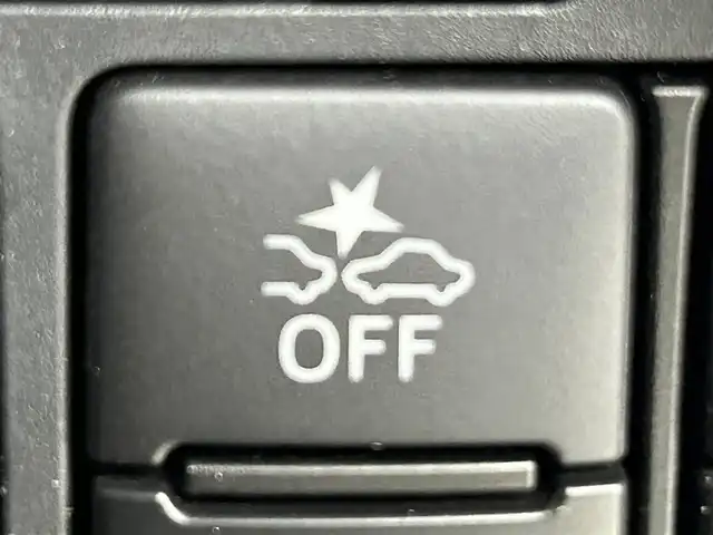 トヨタ ルーミー カスタムG 道央・札幌 2019(令1)年 0.7万km パールホワイトⅢ ・４WD/・寒冷地仕様/・社外ＳＤナビゲーション（AVN-R9W）/　ＣＤ／ＤＶＤ／ＳＤ／フルセグ／ＢＴ/・バックカメラ/・ETC/・両側パワースライドドア/・純正エンジンスターター/・前後コーナーセンサー/・横滑り防止装置/・衝突軽減ブレーキ/・先行車発進通知/・前後コーナーセンサー/・社外ドライブレコーダー前方録画/・クルーズコントロール/・前席シートヒーター/・純正AW14インチ/・スマートキー/・プッシュスタート/・純正フロアマット/・ウォークスルー/・オートライト/・LEDヘッドライト/・フロントフォグランプ/・レーンキープアシスト/・２列目サンシェード/・ワイパーデアイサー/・ステアリングスイッチ