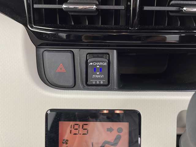 ダイハツ ムーヴ X リミテッドⅡ SAⅢ 鹿児島県 2020(令2)年 0.7万km パールホワイトⅢ ワンオーナー/純正ディスプレイオーディオ/Bluetooth/バックカメラ/衝突被害軽減システム/LEDライト/オートライト/オートマチックハイビーム/シートヒーター/アイドリングストップ/横滑り防止装置/スマートキー /アイドリングストップ/取扱説明書