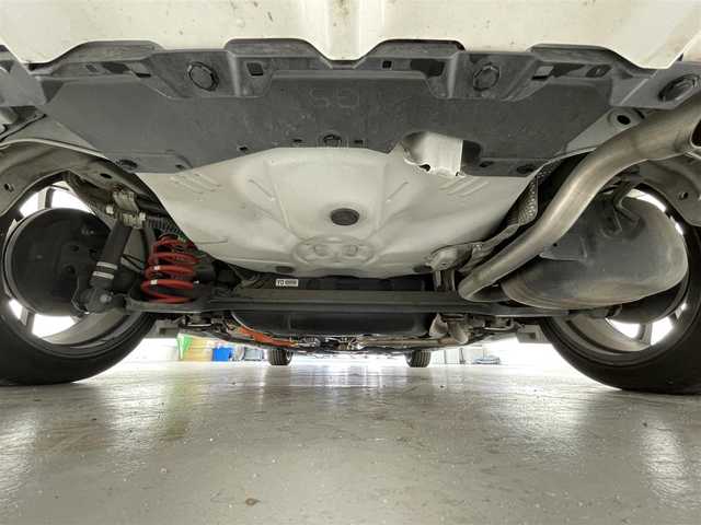 トヨタ アクア G G’s 滋賀県 2014(平26)年 6.8万km ライムホワイトパールクリスタルシャイン 禁煙車/社外ナビ/CD/DVD/Bluetooth/フルセグTV/バックカメラ/ハーフレザーシート/シートヒーター/ETC/ステアリングスイッチ/LEDヘッドライト/オートライト/プッシュスタート/スマートキー/純正アルミホイール