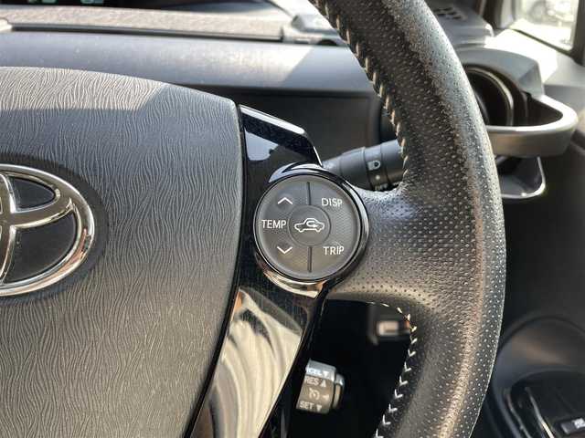 トヨタ アクア G G’s 滋賀県 2014(平26)年 6.8万km ライムホワイトパールクリスタルシャイン 禁煙車/社外ナビ/CD/DVD/Bluetooth/フルセグTV/バックカメラ/ハーフレザーシート/シートヒーター/ETC/ステアリングスイッチ/LEDヘッドライト/オートライト/プッシュスタート/スマートキー/純正アルミホイール