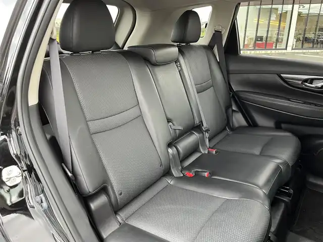 日産 エクストレイル 20X 鳥取県 2018(平30)年 3.3万km ダイヤモンドブラック ４・W・D/ワンオーナー/純正ナビ/TV/CD/BT/バックカメラ/エマージェンシーブレーキ/LEDヘットライト/純正18インチアルミホイール/プッシュエンジンスタート/４WD切替スイッチ/パワーバックドア/合皮レザーシート/アイドリングストップ/スペアキーｘ１/社外アルミスタットレスセット積込/（タイヤ溝　6-7分山）/フロアマット・バイザー