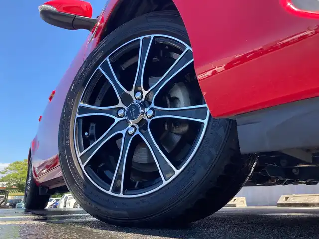 トヨタ アクア G 静岡県 2013(平25)年 7.6万km スーパーレッドⅤ 純正メモリーナビ(NSCP-W62)/　AM FM CD Bluetooth ワンセグ/LEDオートヘッドランプ/革巻きステアリング/ステアリングスイッチ/スマートキー＆プッシュスタート/社外16インチアルミホイール/ECO/EV MODE/スポーツペダル/純正ラゲッジマット/純正フロアマット/レザー調シートカバー/ワンオーナー/ETC/バックモニター