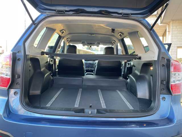 スバル フォレスター Xブレイク 神奈川県 2015(平27)年 5.4万km クォーツブルーP ワンオーナー/純正ディーラーナビ/(CD/DVD/SD/USB/BT/フルセグTV)/バックカメラ/衝突被害軽減ブレーキ/レーンキープアシスト/横滑り防止装置/レーダークルーズコントロール/アイドリングストップ/パドルシフト/ハーフレザーシート/D/N席シートヒーター/D/N席パワーシート/ETC/ルーフレール/純正フロアマット/オートライト/ステアリングスイッチ/スペアキー×1/保証書/取扱説明書