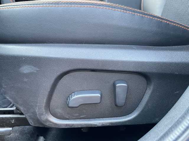 スバル フォレスター Xブレイク 神奈川県 2015(平27)年 5.4万km クォーツブルーP ワンオーナー/純正ディーラーナビ/(CD/DVD/SD/USB/BT/フルセグTV)/バックカメラ/衝突被害軽減ブレーキ/レーンキープアシスト/横滑り防止装置/レーダークルーズコントロール/アイドリングストップ/パドルシフト/ハーフレザーシート/D/N席シートヒーター/D/N席パワーシート/ETC/ルーフレール/純正フロアマット/オートライト/ステアリングスイッチ/スペアキー×1/保証書/取扱説明書