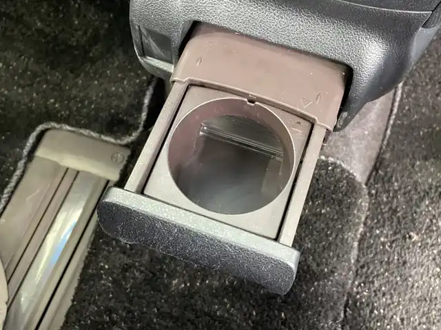 トヨタ スペイド F クイーンⅢ 栃木県 2018(平30)年 5.2万km ホワイトパールクリスタルシャイン 純正メモリナビ/（CD/フルセグTV/Bluetooth/SD）/ETC/片側パワースライドドア/禁煙車/オートライト/HIDヘッドライト/横滑り防止装置/スマートキー/プッシュスタート/アイドリングストップ/純正フロアマット/ウィンカーミラー/メッキミラー/ドアバイザー
