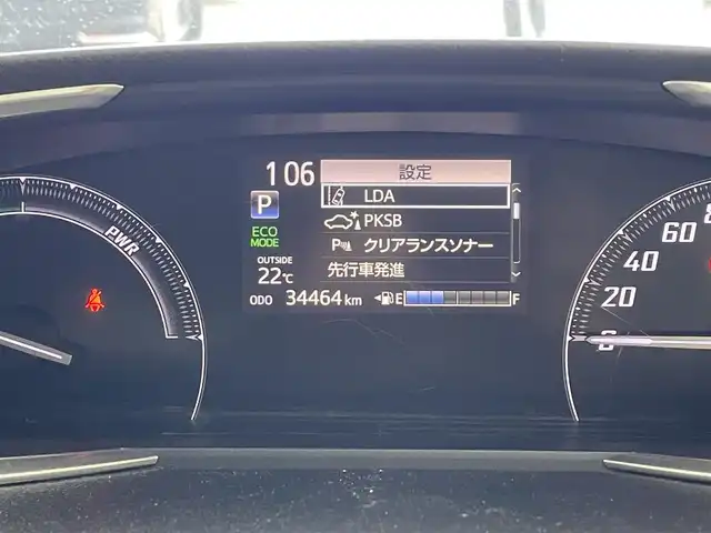 トヨタ シエンタ ハイブリッド ファンベースG セーフティED 兵庫県 2020(令2)年 3.5万km シルバーM ・Toyota　Safety　Sense/・プリクラッシュセーフティ/・レーンディパチャーアラート/・オートマチックハイビーム/・パーキングサポートブレーキ/・クリアランスソナー/・先行車発進告知/・誤発進抑制機能/・LEDランプパッケージ/・Bi-Beam LEDヘッドランプ/・LEDフロントフォグランプ/・リヤコンビネーションランプ/・コンライト/・スーパーUVカット＆シートヒーターパッケージ/UVカットガラス/・シートヒーター/・ステアリングヒーター/・純正SDナビ（NSZT-W68T）/CD/DVD/Bluetooth/TV/HDMI/・パノラミックビューモニター/・ビルトインETC/・AC１００V/・クルーズコントロール/・ステアリングスイッチ/・両側パワースライドドア/・純正フロアマット/・ドアバイザー/・スマートキー/・プッシュスタート/・革巻きステアリング