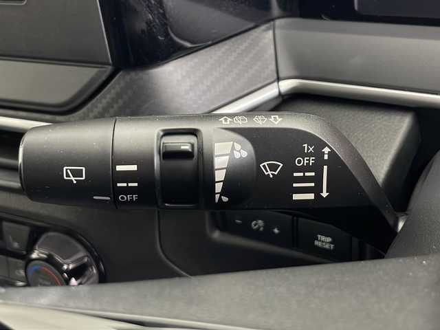 日産 ノート X FOUR 秋田県 2022(令4)年 4万km ピュアホワイトパール 4WD/全方位カメラ　/衝突被害軽減システム　/横滑り防止装置　/デジタルルームミラー　/前席シートヒーター　/ステアリングヒーター　/LEDヘッドライト　/フォグランプ　/オートマチックハイビーム/インテリジェントキー　/前後クリアランスソナー/純正ドアバイザー/純正アルミホイールキャップ/純正フロアマット/ステアリングスイッチ/電動パーキング/オートブレーキホールド/スペアキー/プッシュスタート