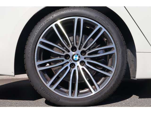 ＢＭＷ ５３０ｉ Mスポーツ 大分県 2018(平30)年 4.6万km アルピンホワイトⅢ 当店買取車両/インテリジェントセーフティ/アダプティブクルーズコントロール/ブラインドスポットモニター/純正ナビ/地デジ/Bluetooth/３６０°カメラ/黒革/全席シートＨ/パワーシート/パドルシフト/ＬＥＤヘッドライト/オートハイビーム/純正１９インチＡＷ/ミラー一体型ＥＴＣ/社外ドライブレコーダー（HDR360G）