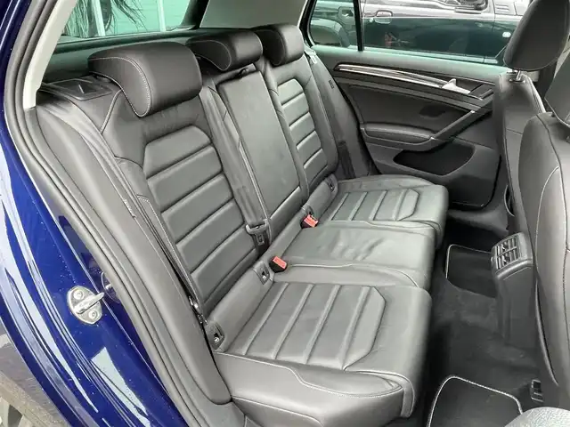 フォルクスワーゲン ゴルフ TSI ハイライン マイスター 栃木県 2020(令2)年 4.6万km 紺 黒革シート　/純正ナビ　/CD/DVD/Blutooth　/バックカメラ　/エマージェンシーブレーキ　/レーンキープアシスト　/アダクティブクルーズコントロール　/ブラインドスポットディテクション　/エレクトロニックパーキングブレーキ　/パーキングアシスト　/前後コーナーセンサー　/ETC2.0　/前席シートヒーター　/スペアキー1本