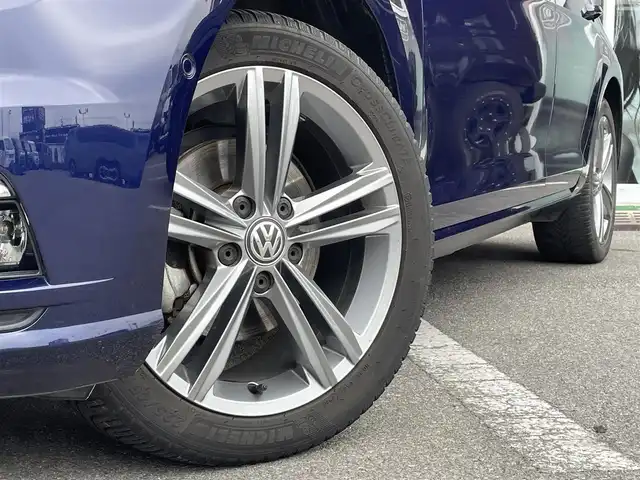 フォルクスワーゲン ゴルフ TSI ハイライン マイスター 栃木県 2020(令2)年 4.6万km 紺 黒革シート　/純正ナビ　/CD/DVD/Blutooth　/バックカメラ　/エマージェンシーブレーキ　/レーンキープアシスト　/アダクティブクルーズコントロール　/ブラインドスポットディテクション　/エレクトロニックパーキングブレーキ　/パーキングアシスト　/前後コーナーセンサー　/ETC2.0　/前席シートヒーター　/スペアキー1本