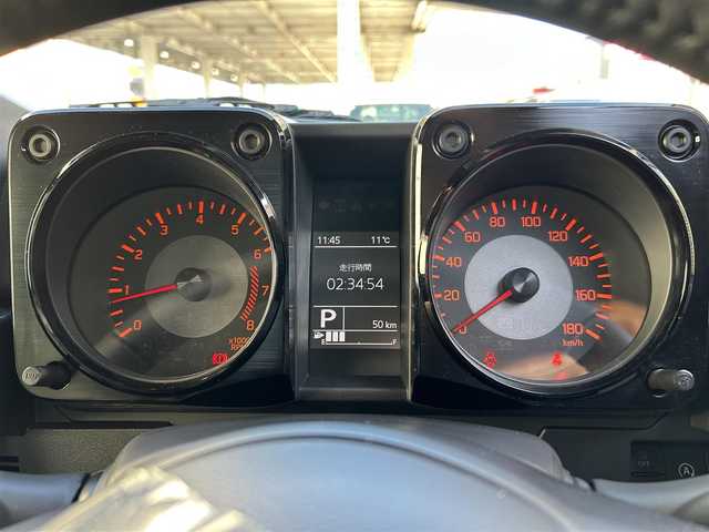 スズキ ジムニー ノマド FC 道東・釧路十勝 2025(令7)年 0.1千km Ｄグリーン 未使用/ワンオーナー/4WD/デュアルカメラブレーキサポート/・衝突被害軽減ブレーキ/・後退時ブレーキサポート/・誤発進抑制機能/・後方誤発進抑制機能/・アクティブクルーズコントロール/ステアリングスイッチ/アイドリングストップ/スマートキー/スペアキー/シートヒーター（D+N席）/背面タイヤ/純正AWサマータイヤ/横滑り防止装置/コーナーセンサー/レーンキープアシスト/オートライト/ダウンヒルアシストコントロール/純正LEDヘッドライト/保証書/取扱説明書/記録簿