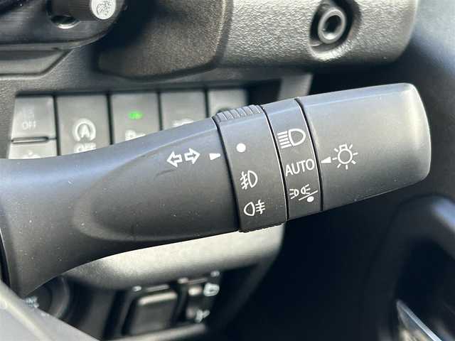 スズキ ジムニー ノマド FC 道東・釧路十勝 2025(令7)年 0.1千km Ｄグリーン 未使用/ワンオーナー/4WD/デュアルカメラブレーキサポート/・衝突被害軽減ブレーキ/・後退時ブレーキサポート/・誤発進抑制機能/・後方誤発進抑制機能/・アクティブクルーズコントロール/ステアリングスイッチ/アイドリングストップ/スマートキー/スペアキー/シートヒーター（D+N席）/背面タイヤ/純正AWサマータイヤ/横滑り防止装置/コーナーセンサー/レーンキープアシスト/オートライト/ダウンヒルアシストコントロール/純正LEDヘッドライト/保証書/取扱説明書/記録簿