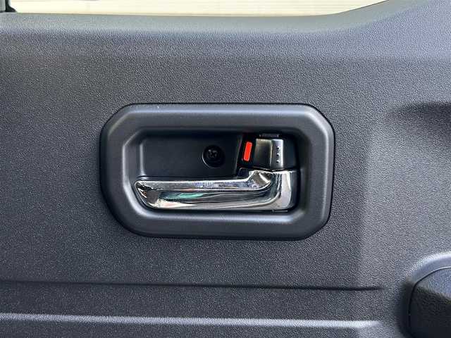 スズキ ジムニー ノマド FC 道東・釧路十勝 2025(令7)年 0.1千km Ｄグリーン 未使用/ワンオーナー/4WD/デュアルカメラブレーキサポート/・衝突被害軽減ブレーキ/・後退時ブレーキサポート/・誤発進抑制機能/・後方誤発進抑制機能/・アクティブクルーズコントロール/ステアリングスイッチ/アイドリングストップ/スマートキー/スペアキー/シートヒーター（D+N席）/背面タイヤ/純正AWサマータイヤ/横滑り防止装置/コーナーセンサー/レーンキープアシスト/オートライト/ダウンヒルアシストコントロール/純正LEDヘッドライト/保証書/取扱説明書/記録簿