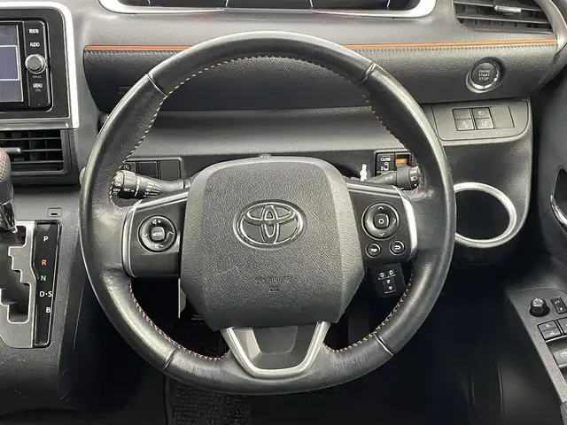 トヨタ シエンタ G クエロ 千葉県 2018(平30)年 2.8万km ブラックマイカ セーフティセンスC/・プリクラッシュセーフティ/・レーンディパーチャーアラート/・オートマチックハイビーム/純正７インチメモリーナビ/・Bluetooth/・フルセグTV/・バックカメラ/両側パワースライドドア/ハーフレザーシート/LEDヘッドライト/スマートキー/純正ビルトインETC