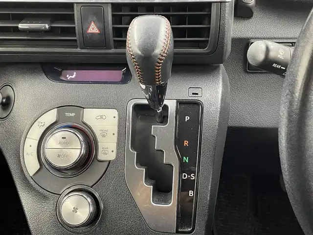 トヨタ シエンタ G クエロ 千葉県 2018(平30)年 2.8万km ブラックマイカ セーフティセンスC/・プリクラッシュセーフティ/・レーンディパーチャーアラート/・オートマチックハイビーム/純正７インチメモリーナビ/・Bluetooth/・フルセグTV/・バックカメラ/両側パワースライドドア/ハーフレザーシート/LEDヘッドライト/スマートキー/純正ビルトインETC