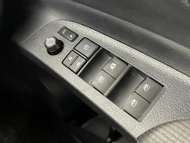 トヨタ シエンタ G クエロ 千葉県 2018(平30)年 2.8万km ブラックマイカ セーフティセンスC/・プリクラッシュセーフティ/・レーンディパーチャーアラート/・オートマチックハイビーム/純正７インチメモリーナビ/・Bluetooth/・フルセグTV/・バックカメラ/両側パワースライドドア/ハーフレザーシート/LEDヘッドライト/スマートキー/純正ビルトインETC