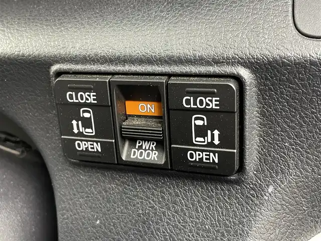 トヨタ シエンタ G クエロ 千葉県 2018(平30)年 2.8万km ブラックマイカ セーフティセンスC/・プリクラッシュセーフティ/・レーンディパーチャーアラート/・オートマチックハイビーム/純正７インチメモリーナビ/・Bluetooth/・フルセグTV/・バックカメラ/両側パワースライドドア/ハーフレザーシート/LEDヘッドライト/スマートキー/純正ビルトインETC