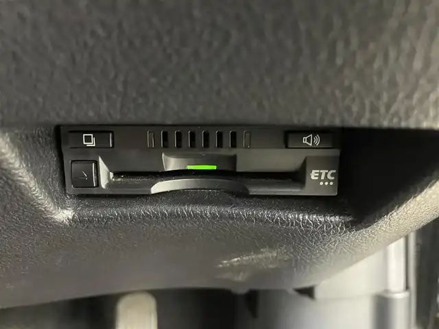 トヨタ シエンタ G クエロ 千葉県 2018(平30)年 2.8万km ブラックマイカ セーフティセンスC/・プリクラッシュセーフティ/・レーンディパーチャーアラート/・オートマチックハイビーム/純正７インチメモリーナビ/・Bluetooth/・フルセグTV/・バックカメラ/両側パワースライドドア/ハーフレザーシート/LEDヘッドライト/スマートキー/純正ビルトインETC